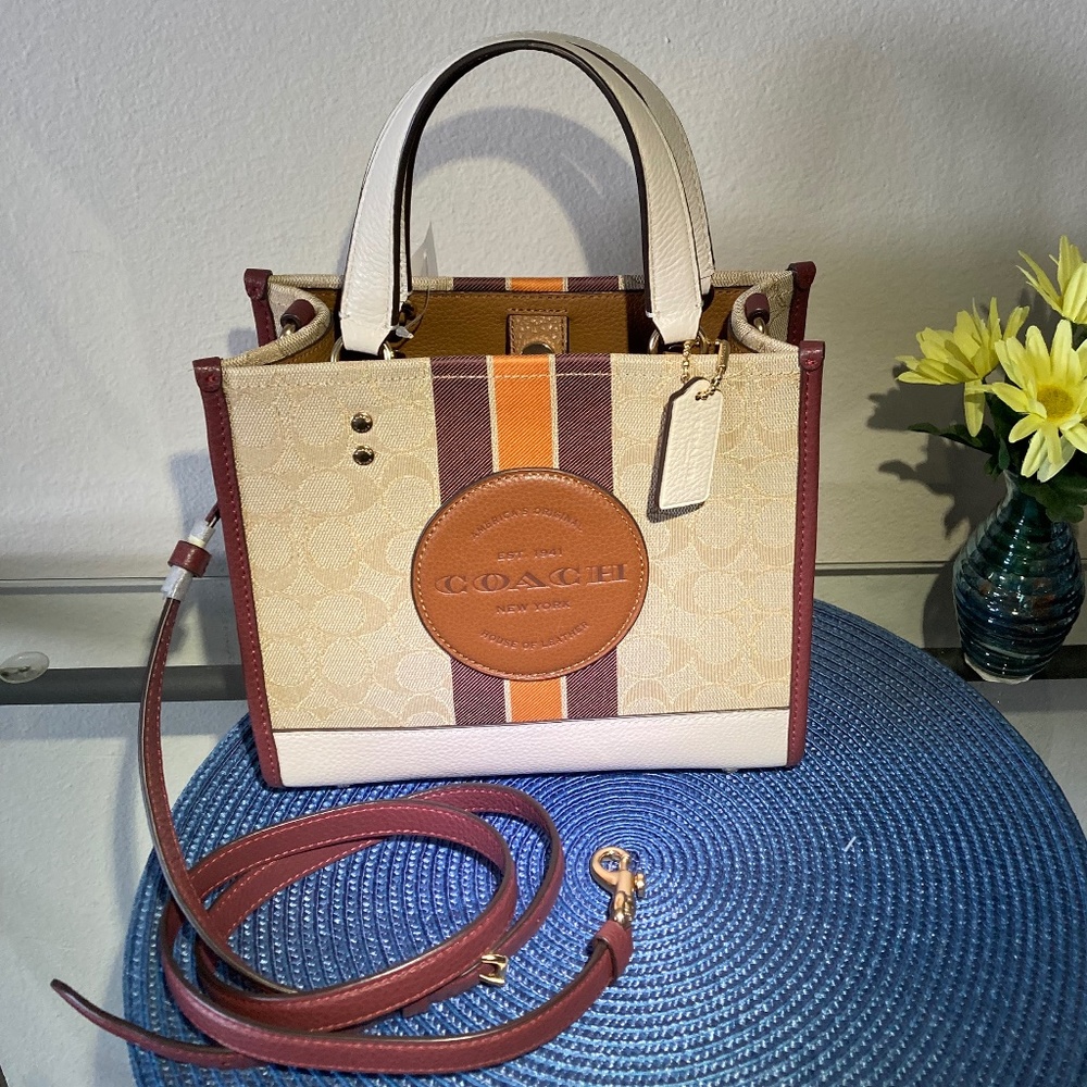 SOLD !!!   - COACH DEMPSEY TOTE 22 In Jacquard W/ Stripe and Coach Patch - NWT! - Picture 2 of 7